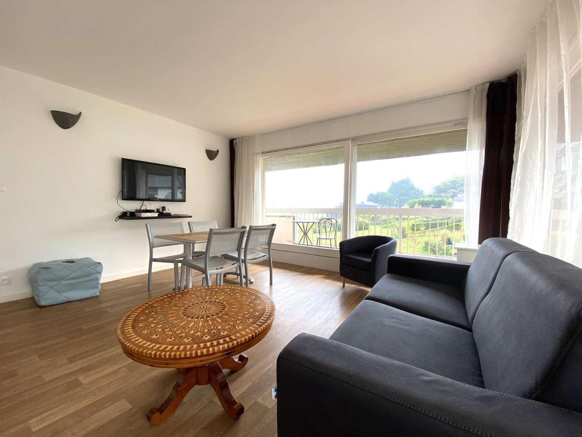 Appartement VUE SUR MER avec terrasse, plage de Trestraou à PERROS-GUIREC - Ref 861 Exterior foto