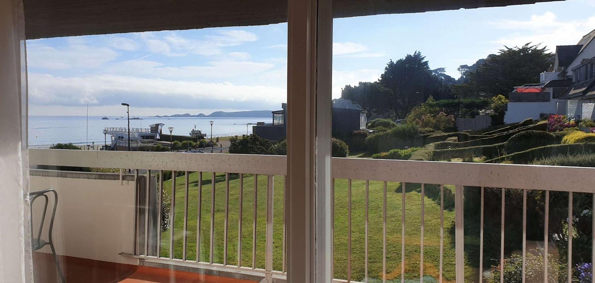 Appartement VUE SUR MER avec terrasse, plage de Trestraou à PERROS-GUIREC - Ref 861 Exterior foto